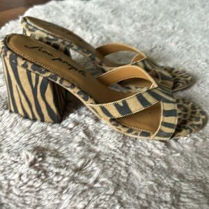 NWOT Free people sandal pumps